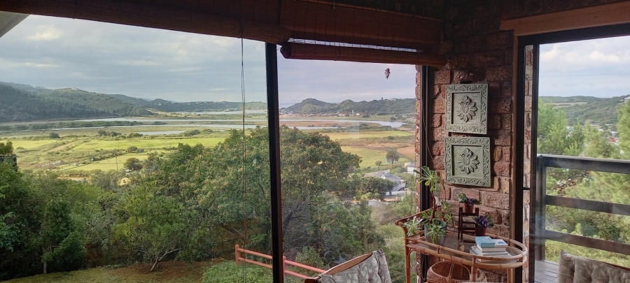 6 Bedroom Property for Sale in Bergsig Western Cape